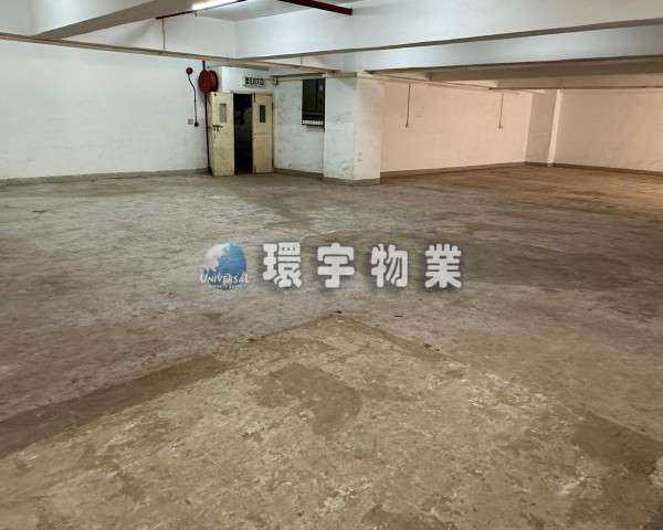 優質倉 有貨台 可入40呎櫃 另有車位