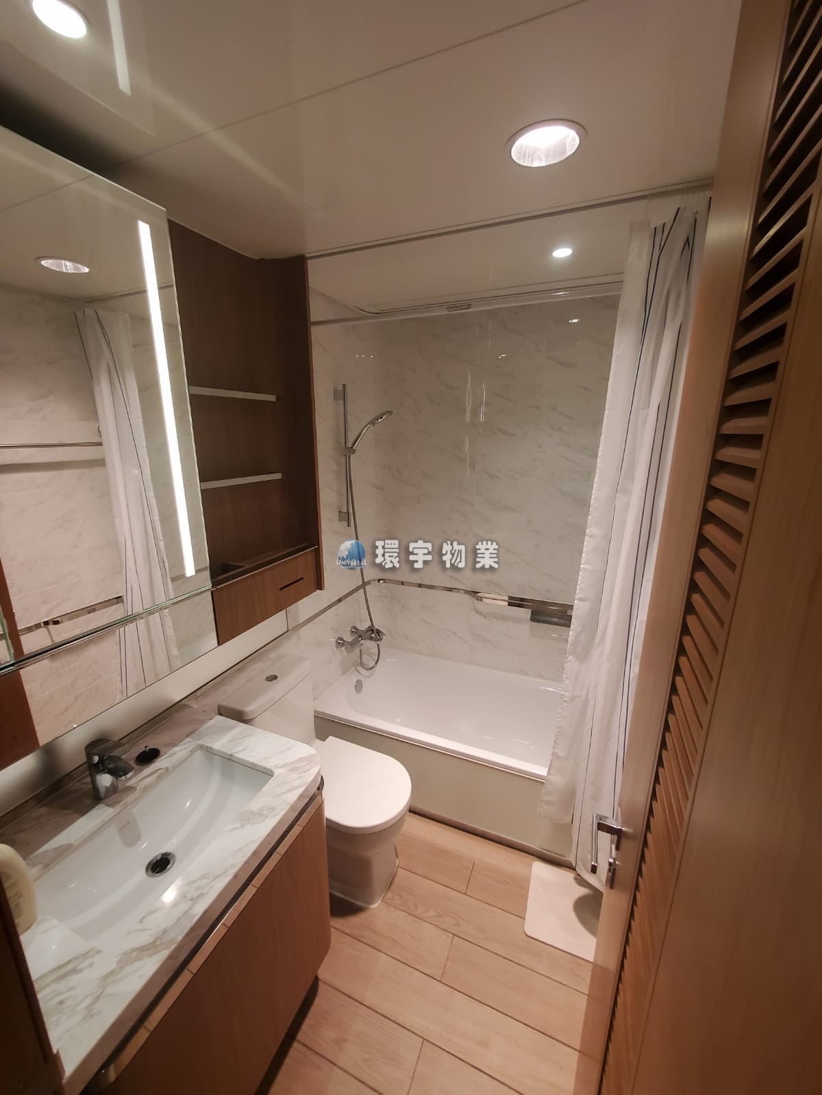 2c5cc9c1-4997-4adf-9934-c08e1abce2d1.jpg