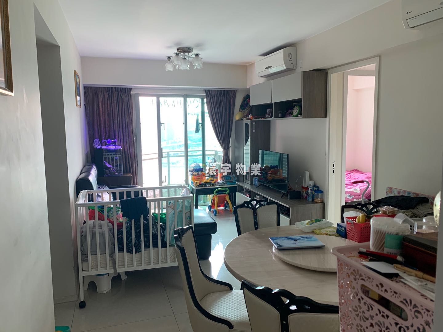 e2576bd8-7dbd-4acc-80ac-7bcc396a09b8.jpg