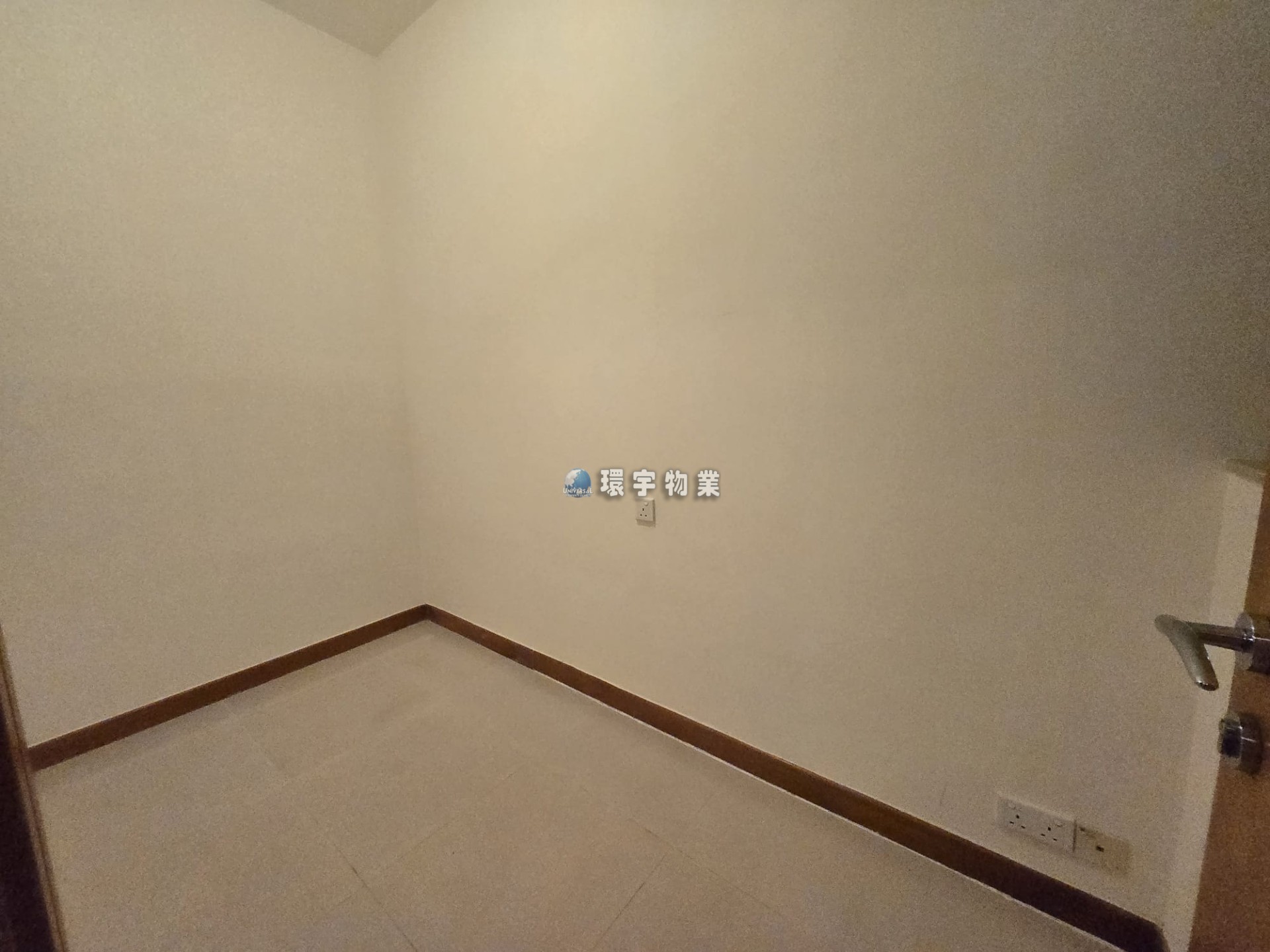 0db210b9-85cd-4dcd-8d3c-28f5b86d4c64.jpg